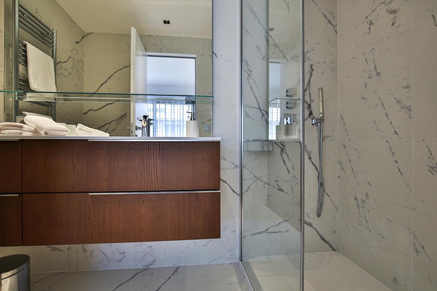 Sublime Promenade Des Apartment